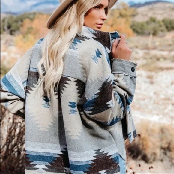 VICI Aztec shacket, blue 🩵💙 - Picture 2 of 4